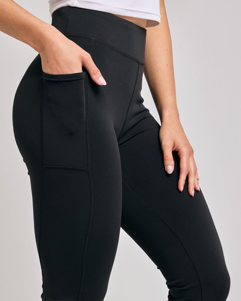 Real Essentials 4 Pack: Women's Capri Leggings with Pockets Casual Yoga Workout Exercise Pants (Available in Plus Size)