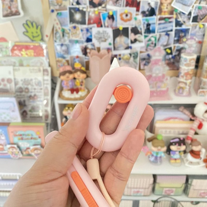 Retractable Box Cutter - Mini Ceramic Box Opener with Built-In Magnet | Pink Color