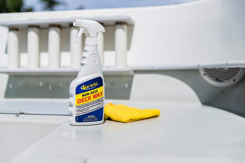 STAR BRITE Non-Skid Deck Wax Spray - Essential for Non-Slip, Stain & UV Damage Protection - Ideal Boat Deck Solution - 16 OZ (097316)