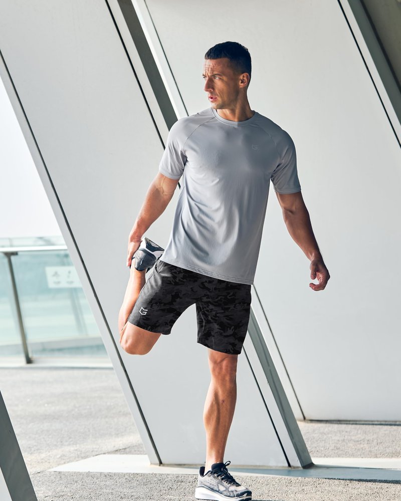 G Gradual Men's Athletic Running Shorts with Zipper Pockets Quick Dry 7"/ 5"/ 9" Workout Gym Shorts for Basketball Hiking(Grey Camo,7S)
