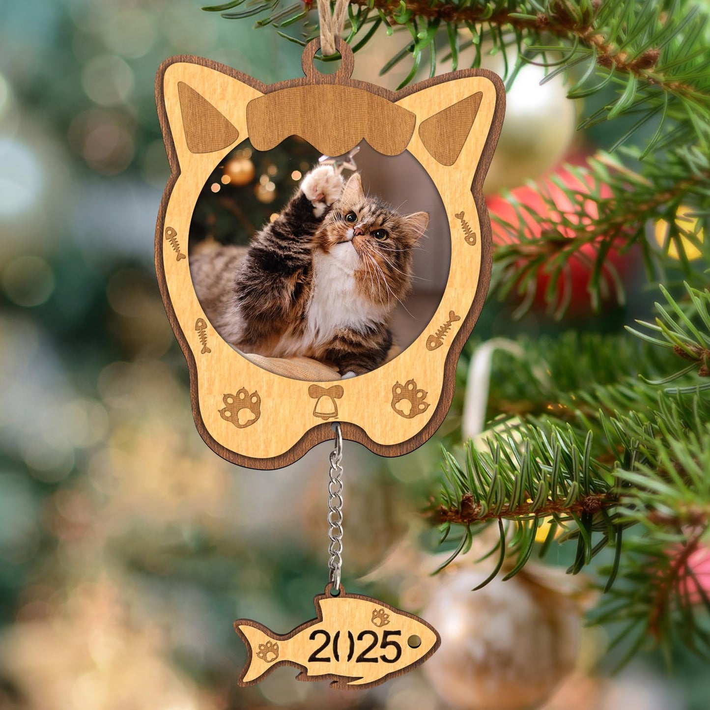 Creawoo Cat Picture Ornament 2025 Christmas Cat Photo Frame, Wooden Christmas Tree Decoration, Meow Xmas Ornament, Personalized Gift Holiday Hanging Pet Keepsake with Fish Dangle