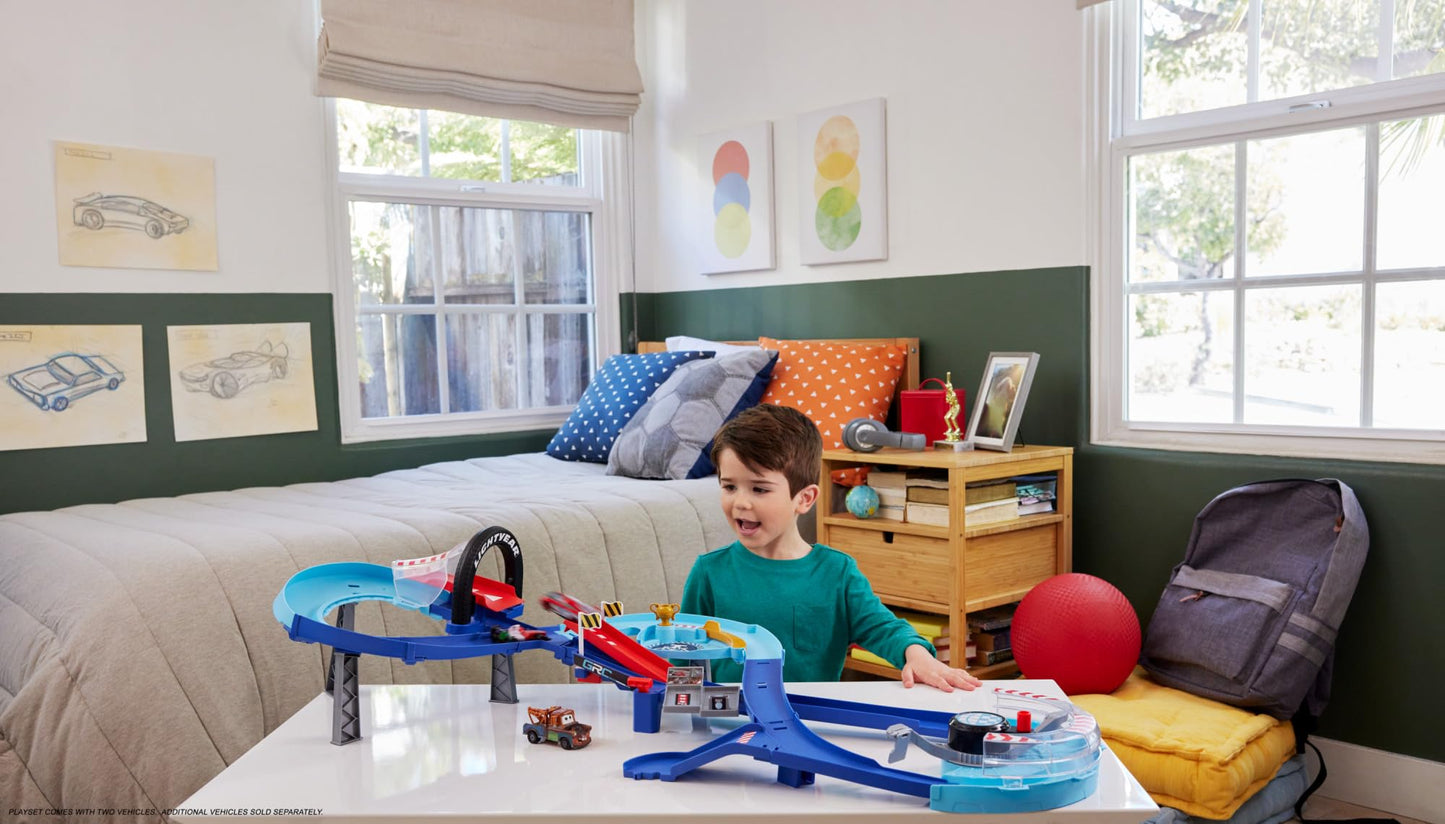 Mattel Disney and Pixar Cars Playset with 2 Toy Cars, Lightning McQueen & Francesco Bernoulli, GRC Jumping Raceway Track Set with Kid-Powered Booster, HXJ32