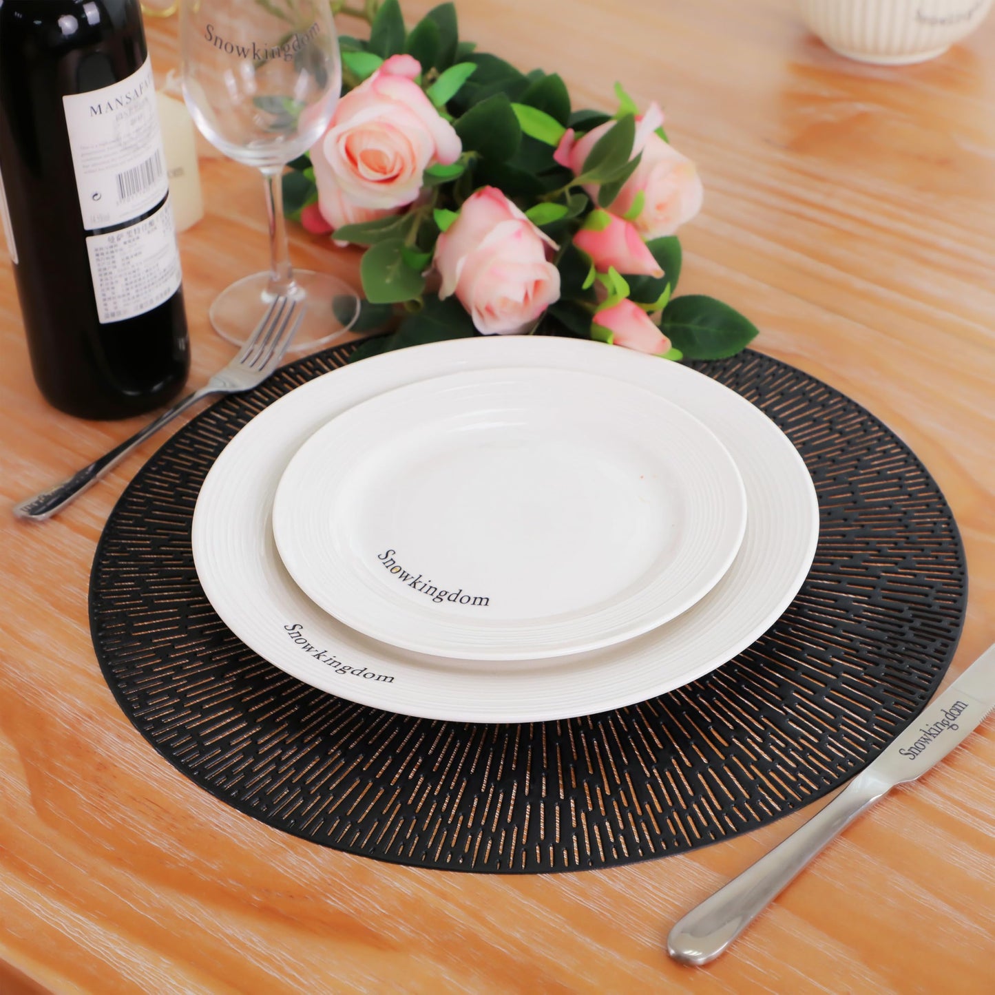 Snowkingdom Round Black Placemats Set of 6, Black Vinyl Washable Easy Clean 15 Inch Place Mats, Non-Slip Heat-Resistant Kitchen Dining Table Mats Hollow Round Placemat for Party Wedding Halloween