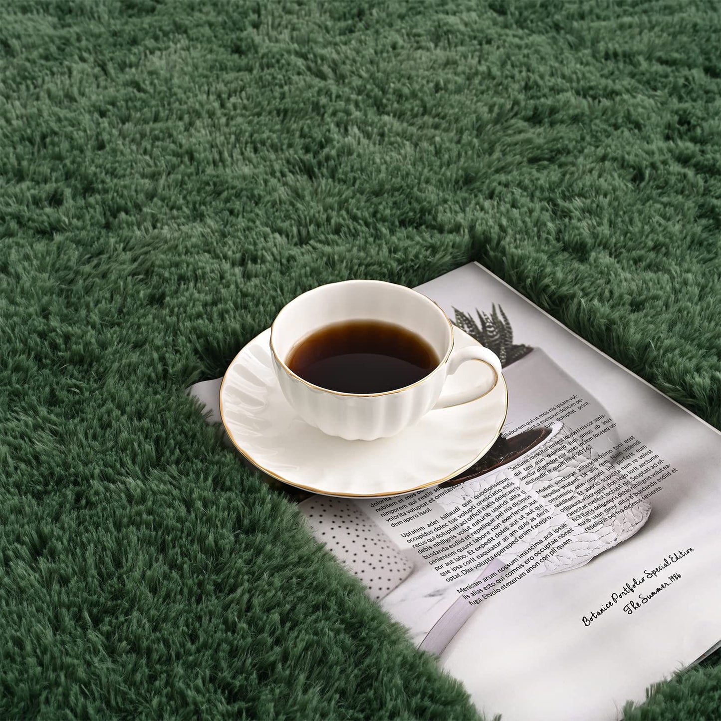 Zedrew Deep Green Runner Area Rugs for Bedroom Living Room, 2x4 Feet Fluffy Bedside Rugs, Soft Shaggy Carpet Rug for Kids Room Nursery, Furry Cute Rugs for Girls Boys Dorm Room Home Decor