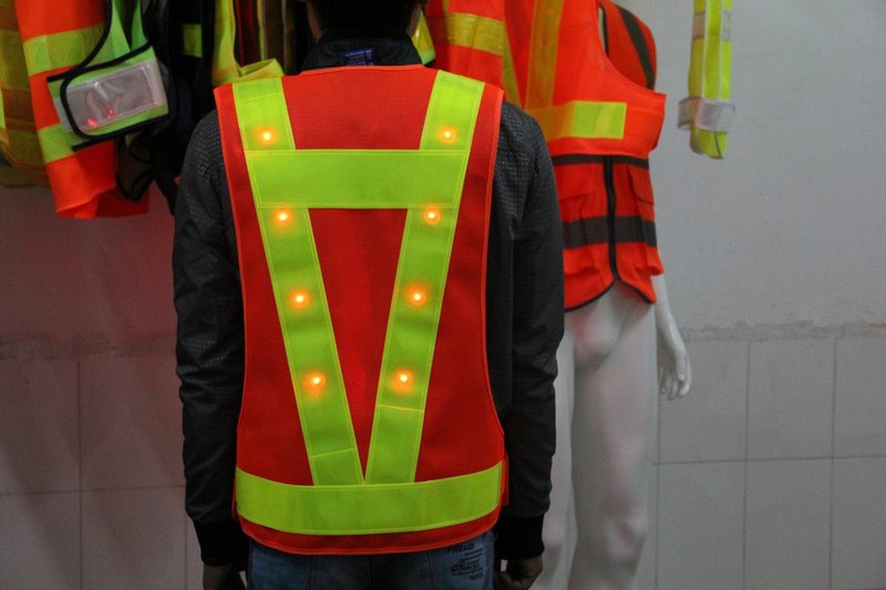 YOA 16 LED Light Up Reflective Safety Vest - High Visibility Warning Vest for Cycling Running Outdoor Night Activities (Orange)