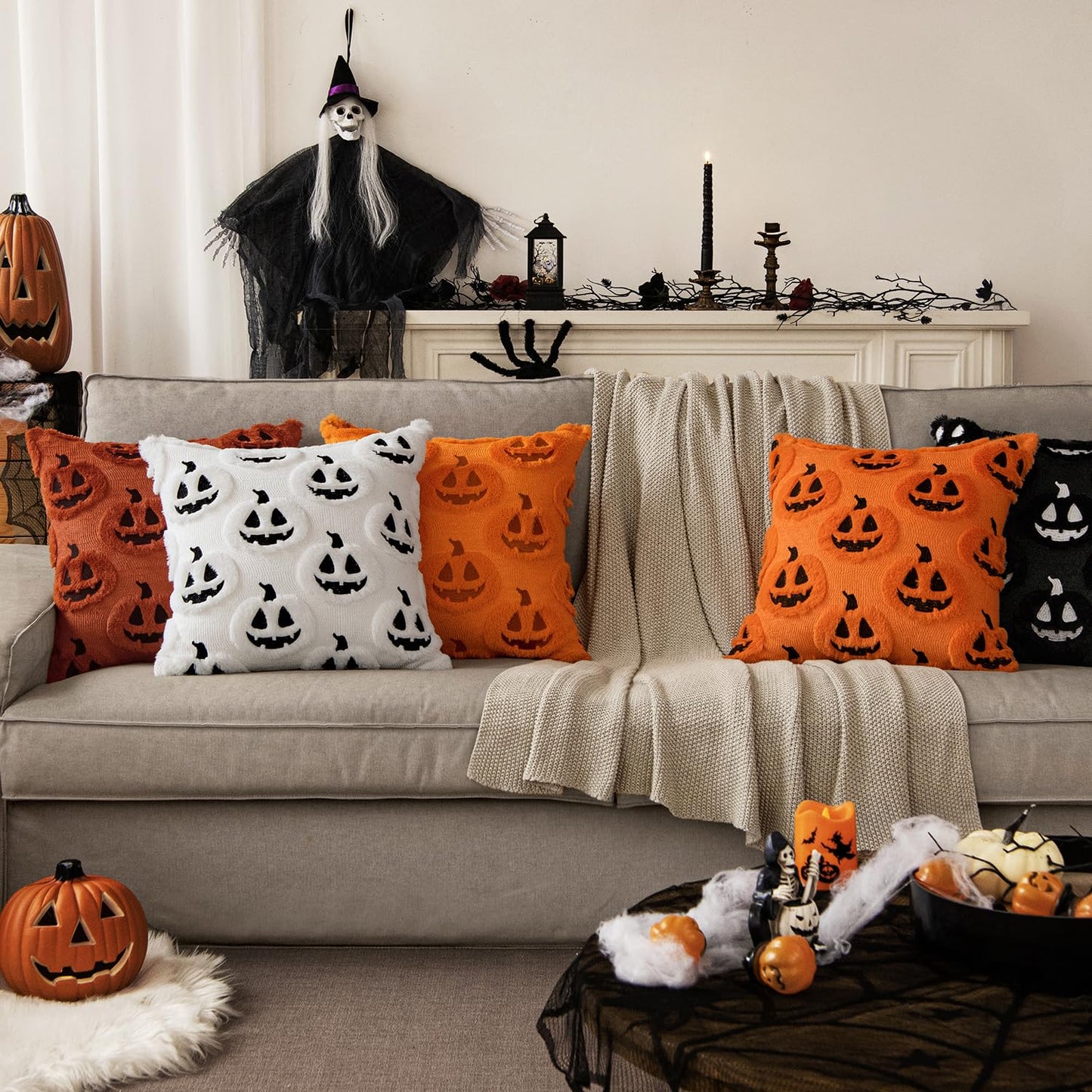 MIULEE Fall Halloween Throw Pillow Covers 18x18 Decorative Pumpkin Pattern Pillowcases Soft Plush Faux Wool Cushions for Home Patio Sofa Couch,Orange-Black