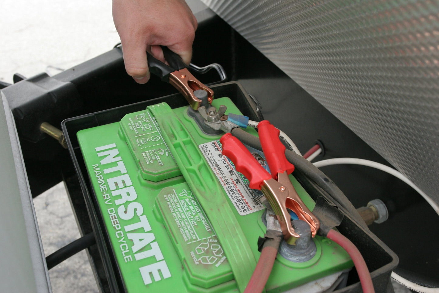 VIAIR 400P - 40043 Portable Compressor Kit. Tire Pump, Truck/SUV Tire Inflator, For Up to 35 Inch Tires