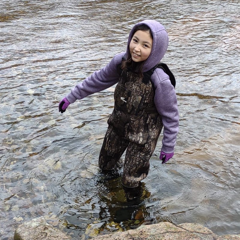 8 Fans Kids Chest Waders with Boots,Neoprene Waterproof Youth Waders Insulated Toddler Hunting & Fishing Waders for Kids Boys Girls Size 4/5