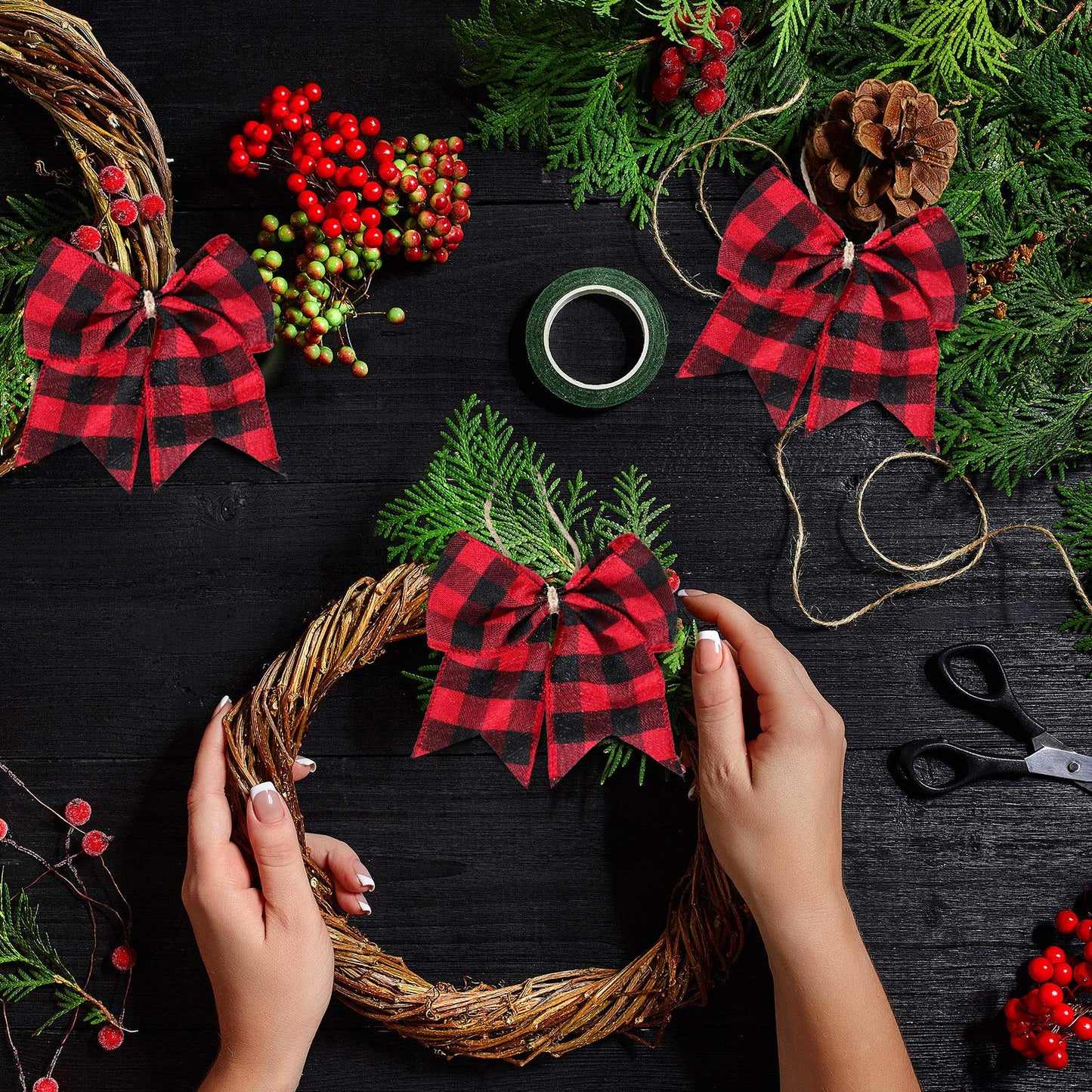 Syhood 20 Pieces Christmas Plaid Bows Ornaments Buffalo Plaid Burlap Bows for Christmas Wreaths Gift Wrapping Tree Crafts DIY Home Party Indoor Outdoor Decoration Supplies (Black and Red)