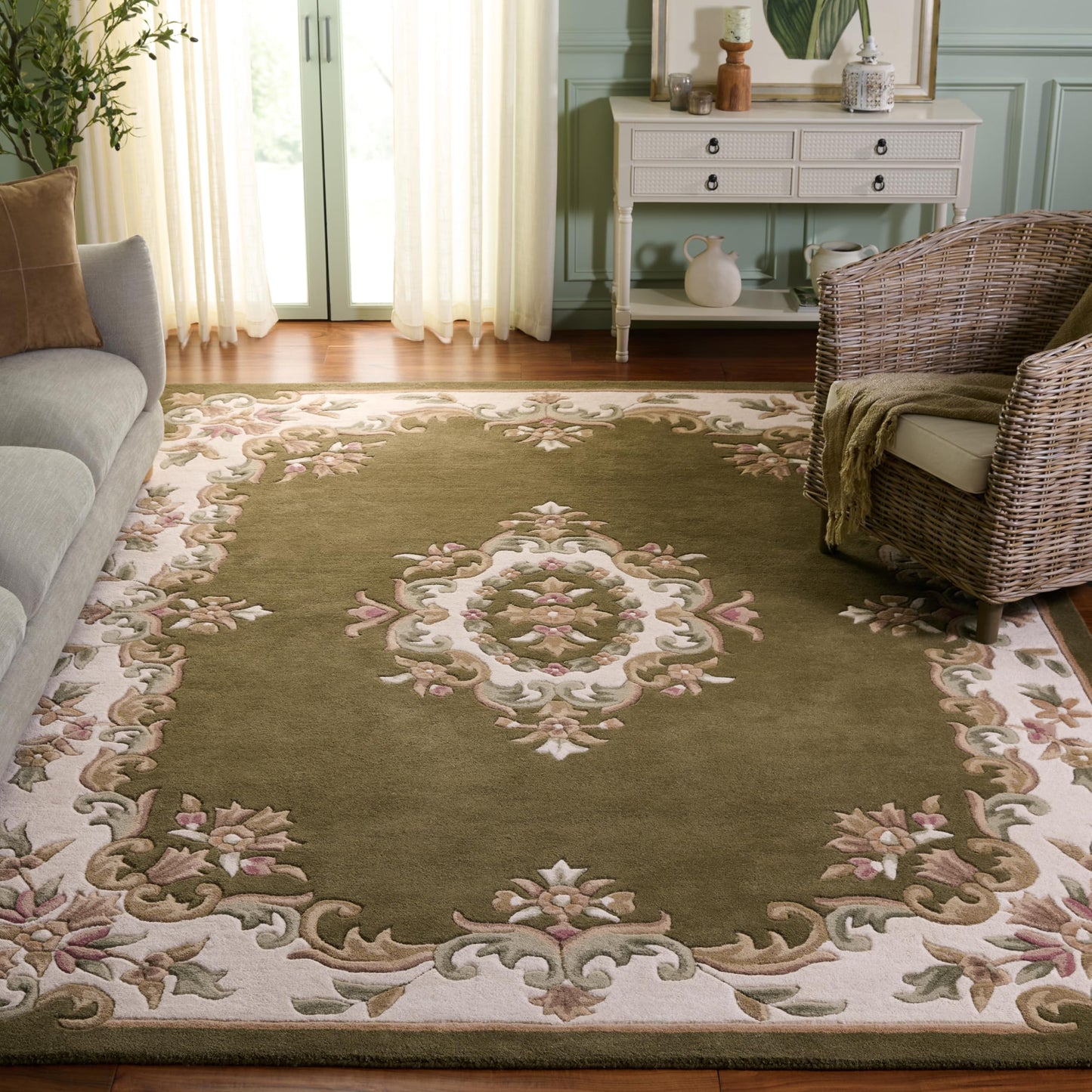 SAFAVIEH Area Rug 8x10 - Aubusson Collection - Large - Olive & Ivory, Handmade Wool, Ideal for Living Room, Bedroom, Dining Space (AUB301X)