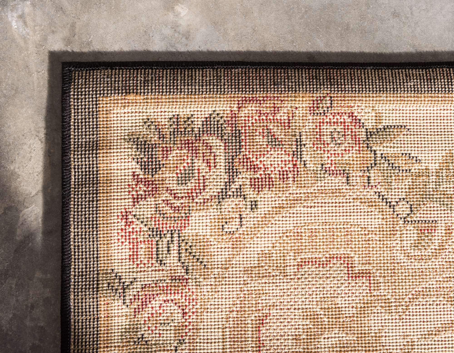 Unique Loom Versailles Collection Traditional Classic Medallion Motif Area Rug (6' 0 x 6' 0 Square, Black/ Ivory)