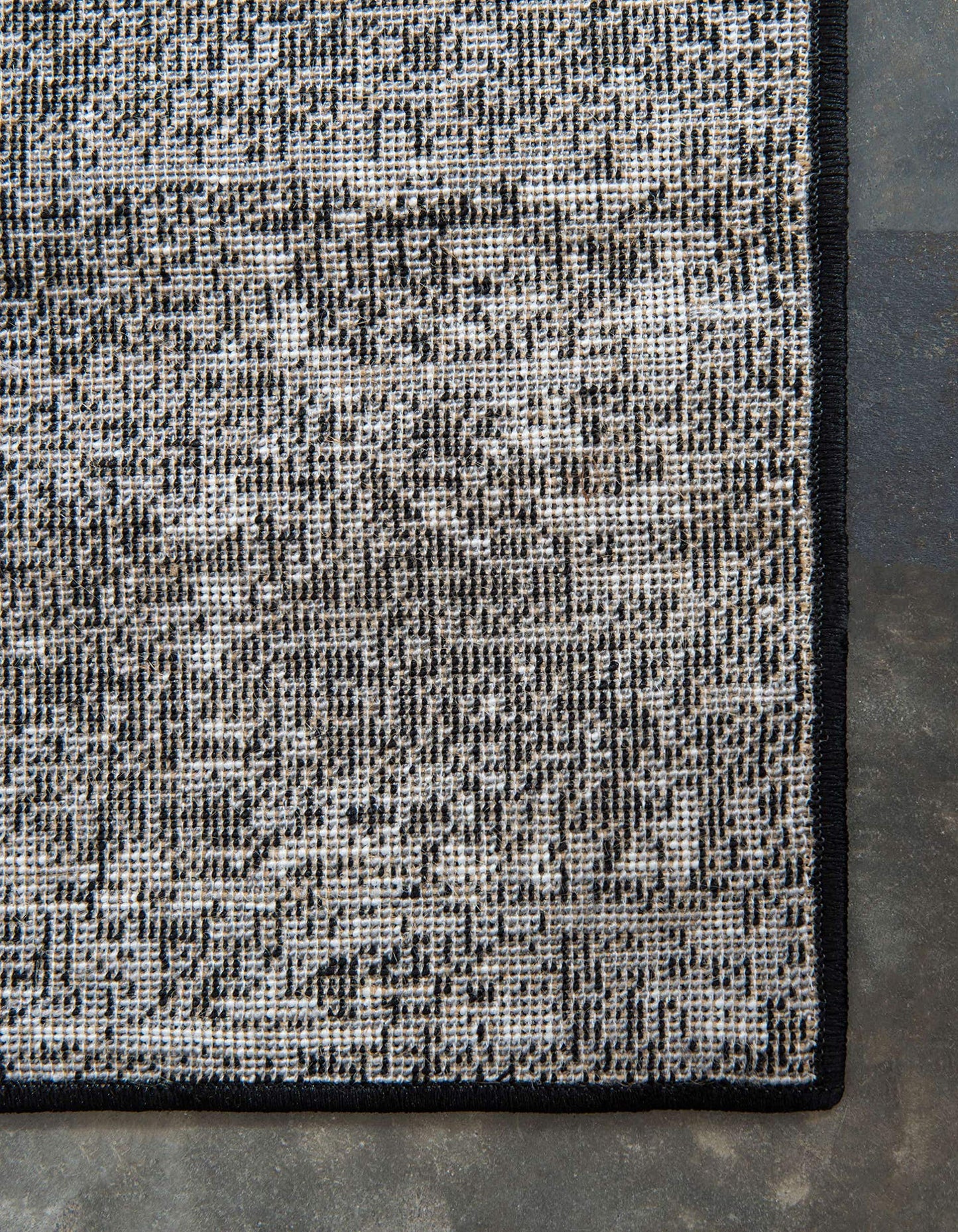 Unique Loom Sofia Collection Area Rug - Casino (5' 1" x 8' Rectangle, Black/ Ivory)