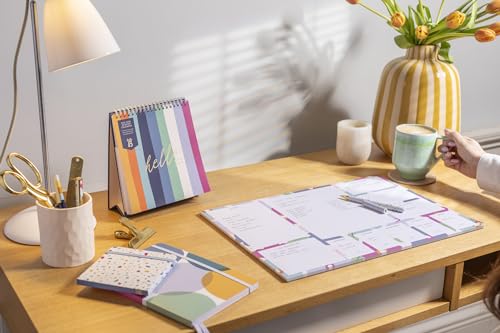 Busy B A3 Desk Pad in Floral with 36 Tear-off Sheets, Reminders, Notes and Handy Year Planner