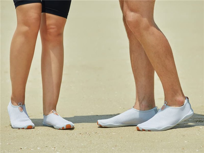 Vsufim Quick-Dry Water Sports Barefoot Shoes Aqua Socks for Swim Beach Pool Surf Yoga for Women Men (7.5 Women/6.5 Men)