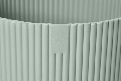 elho Vibes Fold Round 18 - Flower Pot from 100% Recycled Plastic - Indoor plant pot - Ø 18.4 x H 16.8 cm - Green/Sorbet Green