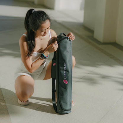 Liforme Printed Yoga Mat Collection - Free Yoga Bag Included - Patented Alignment System, Warrior-like Grip, Non-Slip, Eco-friendly, Sweat-resistant, Long, Wide and Thick for Comfort (Radiant Sun-Blue)