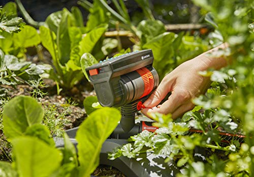 Gardena AquaZoom compact rectangular oscillating sprinkler: Sprinkler for watering areas of 9–216 m², range 3–18 m, spread 3–12 m, built-in filter (18708-20)