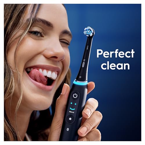 Oral-B iO Ultimate Clean Electric Toothbrush Head, Oral B Electric Toothbrush Heads, Twisted & Angled Bristles for Deeper Plaque Removal, Pack of 4 Toothbrush Heads, Black