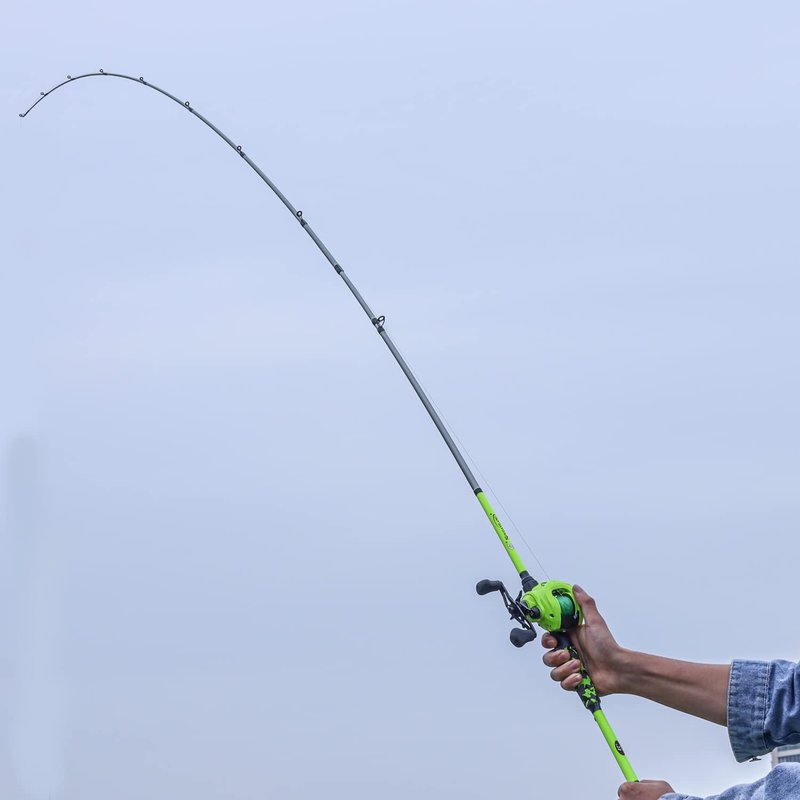 Sougayilang Baitcaster Combo, IM7 Graphite 2Pc Blank Rods,M/MH Power,EVA Handle & Stainless Steel Guides，7.1:1 Gear Ratio, 18LB Drag for Bass, Walleye, Pike