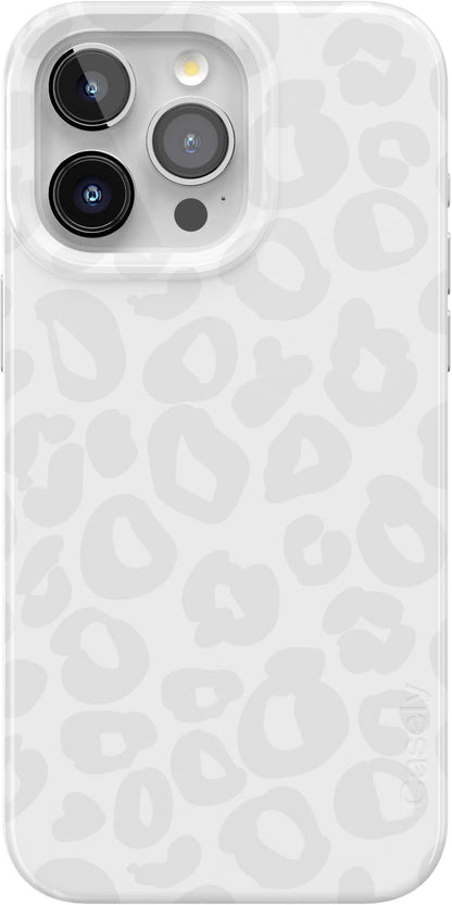 Casely iPhone 15 Pro Max Case | Nantucket Cottage | Blue Hydrangea | Compatible with MagSafe | Classic Ultra Slim Design