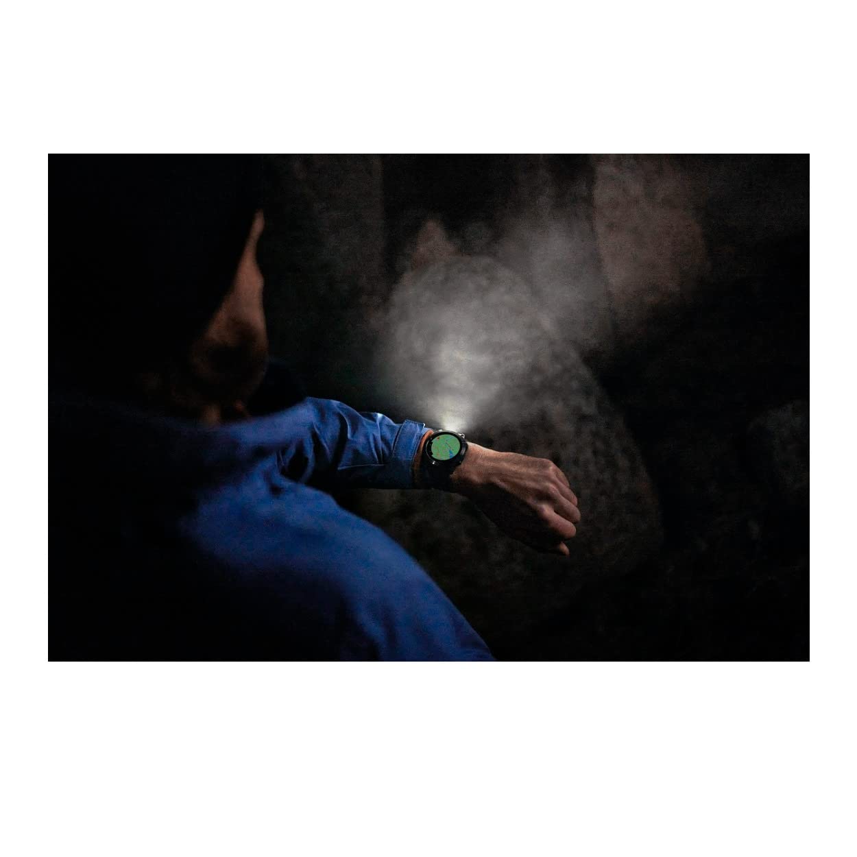 Garmin fēnix 7 Pro Sapphire Solar, Multisport GPS Smartwatch, Built-in Flashlight, Solar Charging Capability, Black