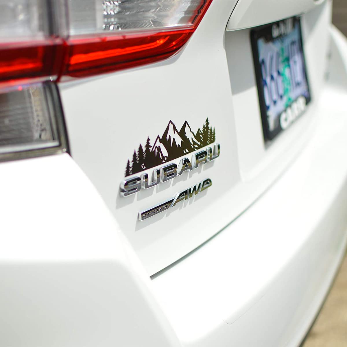 7 inch Snow Mountain Tree Stickers for Car, Mountains Graphic Logo Decals, Premium Badge Decals for Car Trunk Tailgate Emblem, Car Decoration Accessories for Truck, SUV, Sedan (Black Mountain/1 PCS)