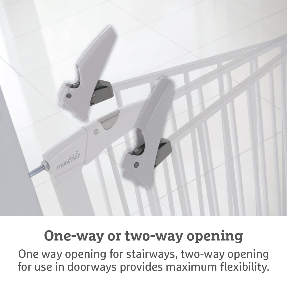 Munchkin Stair Gate Maxi Secure Toddler & Baby Gate 76-82cm extends up to 117cm with separately sold extensions | Pressure Fit Baby Safety & Dog Gate for Doorways | No-Screw Install Child Gate, White