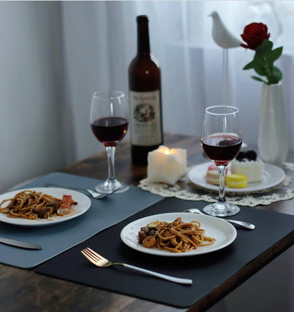 Faux Leather Halloween Placemats HeloHo Black Table Place Mats Set of 6 Waterproof Oilproof Heat Stain Resistant Placemats Washable Wipeable Placemat for Kitchen Dining Table Decoration Indoor Outdoor