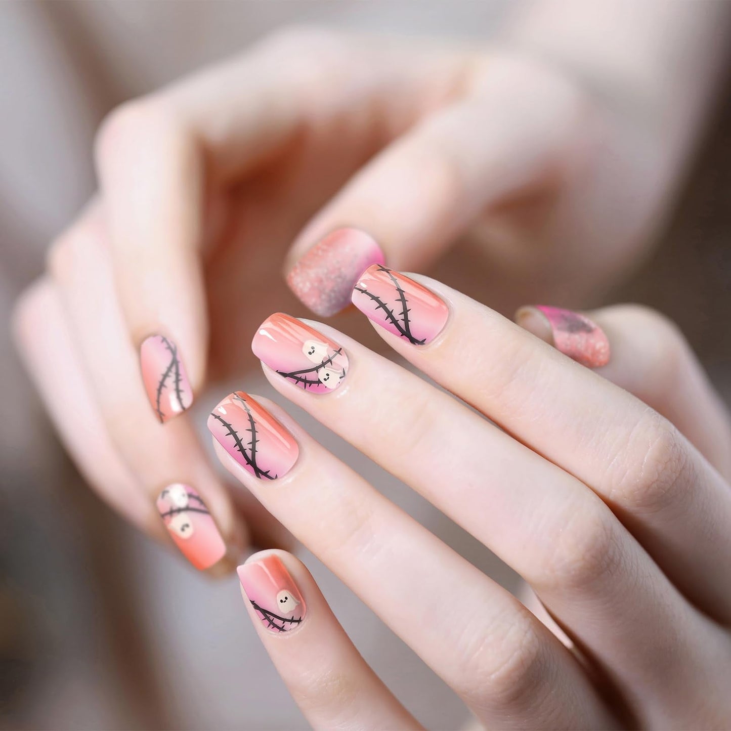 MOOYIYAN Gloss Nail Strips|Uv Free|22 Pcs,Gel Nail Stickers|Long Lasting Two Weeks and Easy to Apply&Remove|Light Halloween