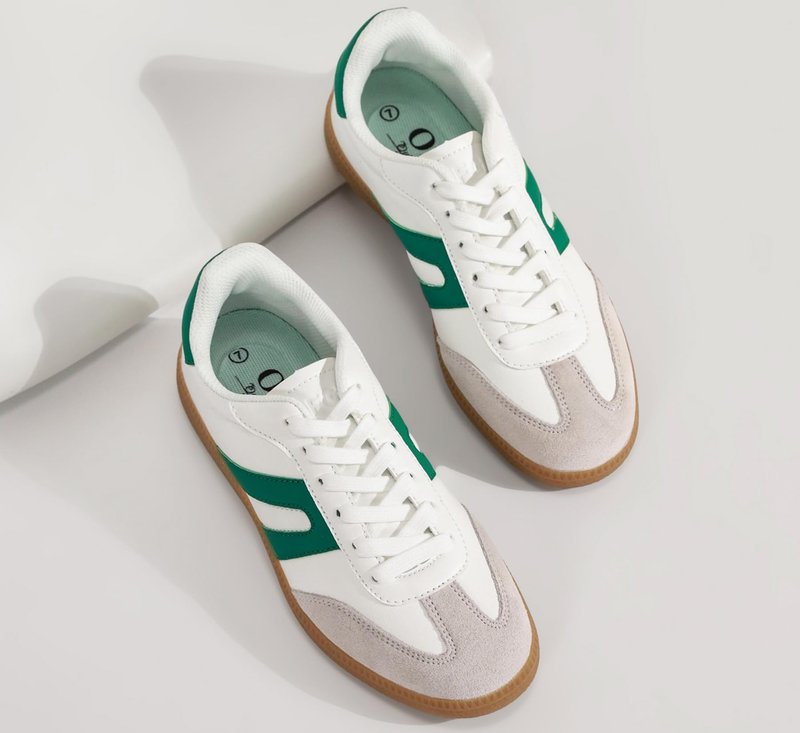 Women's Retro Gum Sole Fashion Sneakers-Lace Detail Casual Retro Walking Shoes-Gum Sole Casual Tennis-Anti Slip Trainers（Green/White,8.5）