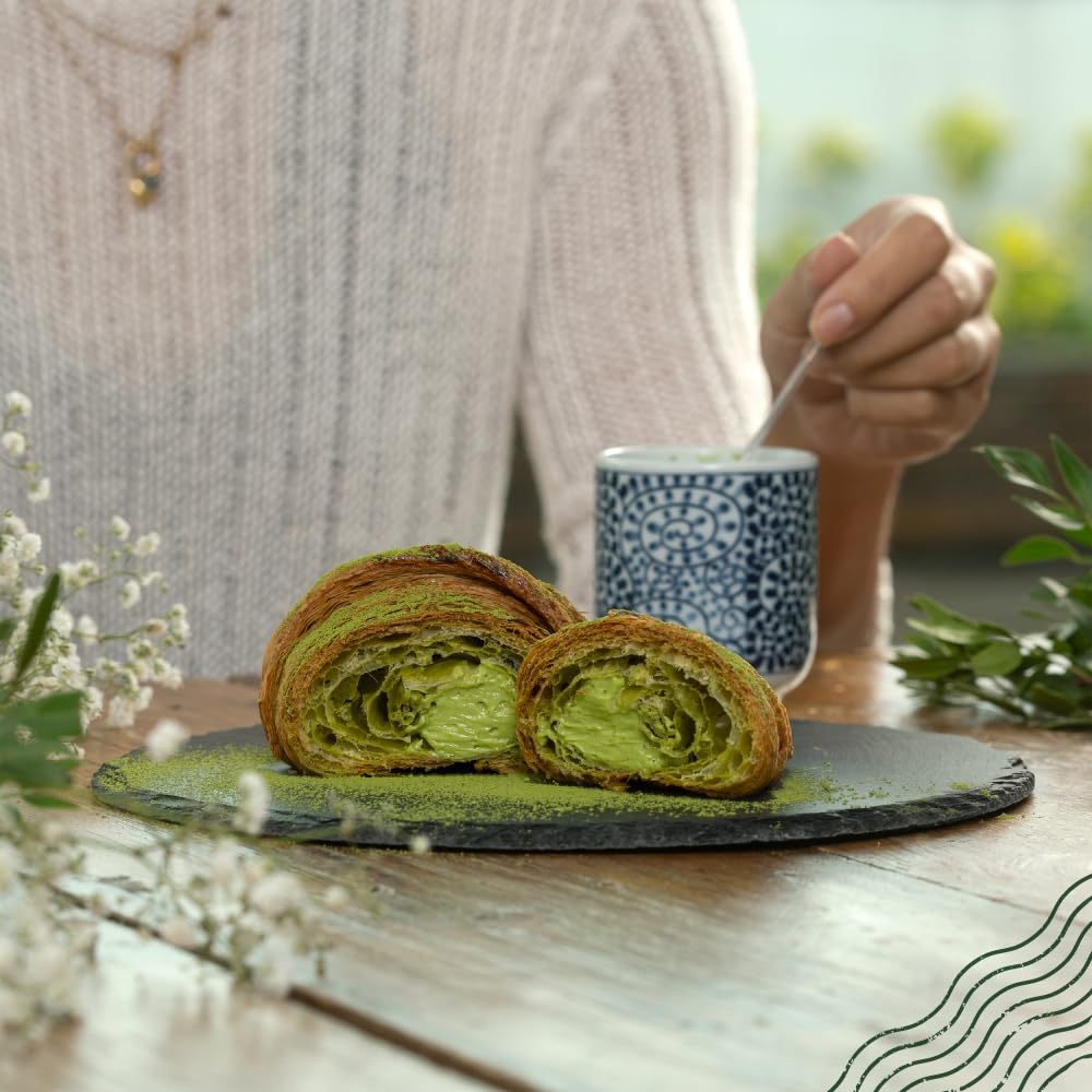 NaturaleBio Japanese Organic Matcha Green Tea Powder - Premium Grade-100g. Produced in Japan, Uji, Kyoto. Use for Drinking, Cooking, Baking, Smoothie Making and with Milk. Vegan & Vegetarian Friendly