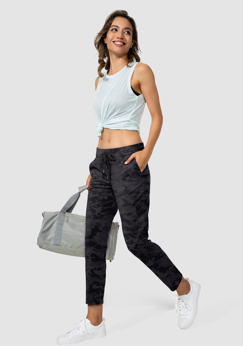 G Gradual Women's Pants with Deep Pockets 7/8 Stretch Sweatpants for Women Athletic, Golf, Lounge, Work (Black Camo, X-Large)