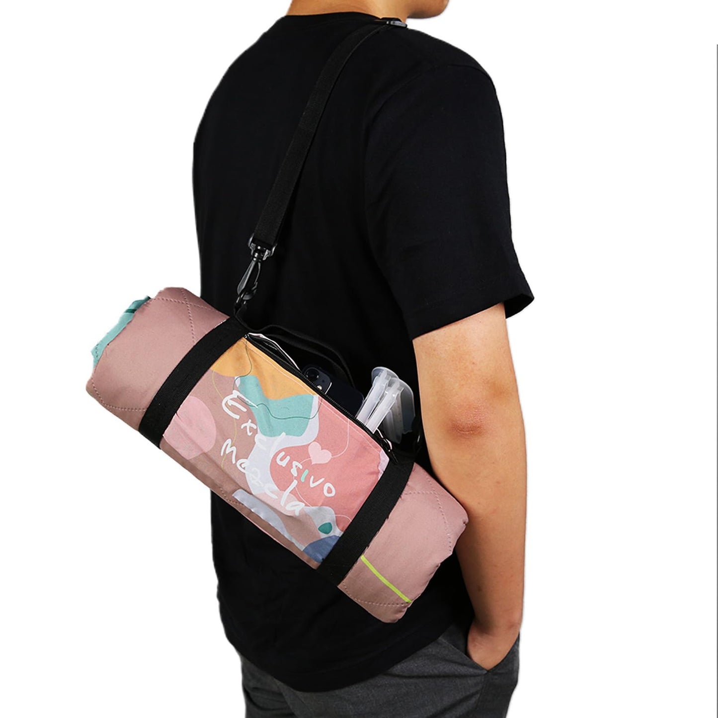 Exclusivo Mezcla Waterproof Picnic Blankets 3-Layer 60x80 Inches Large Sandproof Beach Blanket Foldable Outdoor Blanket for Camping on Grass Picnic Mat, Abstract Pink