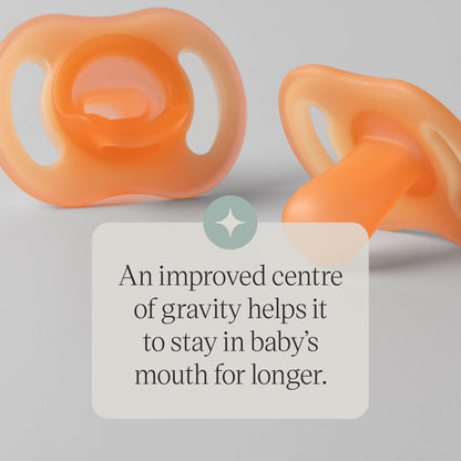 Tommee Tippee Ultra-Light StayPut Day and Night Dummies, 6-18m, 4 Pack, One-Piece Silicone Soother, Soft Skin Feel
