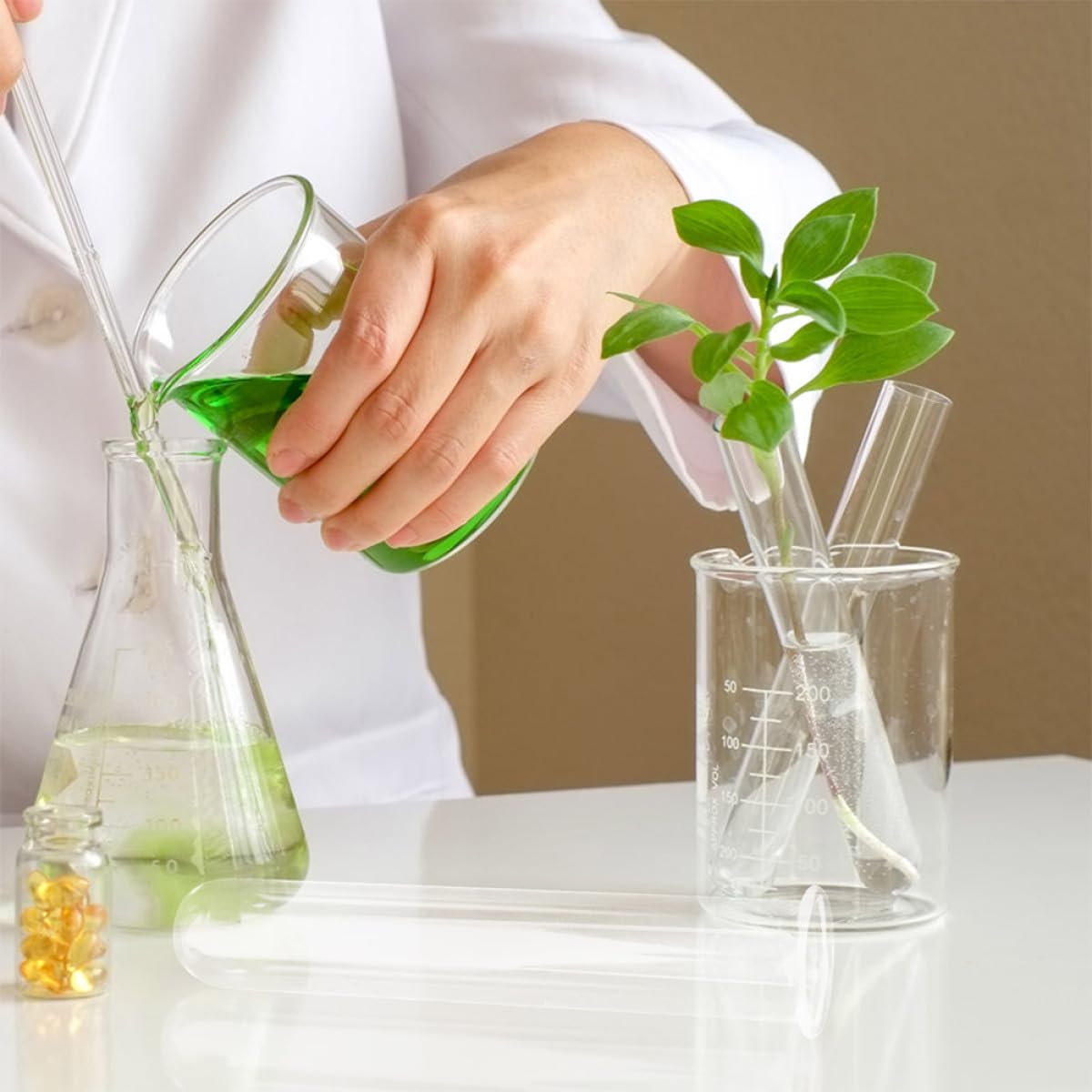 Healvian 4pcs Glass Propagation Test Tube Vases Hydroponic Glass Plant Holder Tubes for Indoor Flower Display and Terrarium Gardening