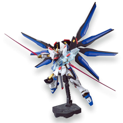 GUNDAM - HG 1/144 ZGMF-X20A Strike Freedom Gundam - Model Kit