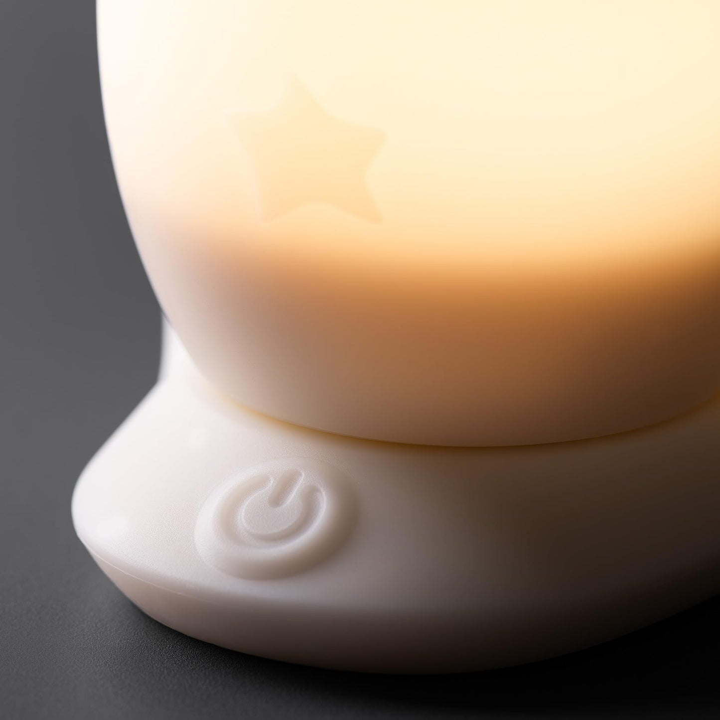 Tommee Tippee 2-in-1 Portable Penguin Nursery Night Light, Reassuring Portable Egg Light to Promote Independent Sleep, Adjustable Brightness, USB-Powered