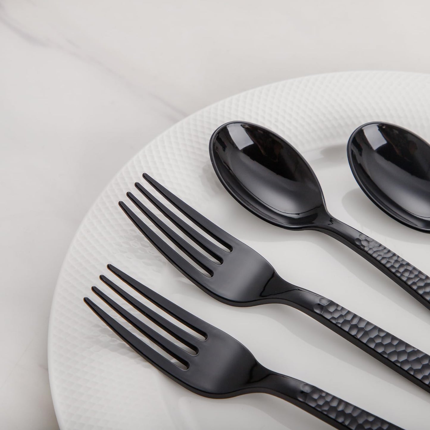 KIRE 400PCS Black Plastic Spoons and Forks Disposable - Black Plastic Silverware Set Disposable Cutlery - 200 Forks, 200 Spoons for Halloween Party/Wedding