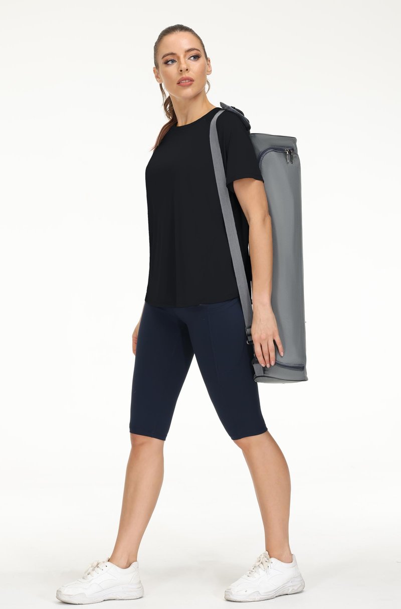 THE GYM PEOPLE Women's Short Sleeve Workout Shirts Breathable Yoga T-Shirts with Side Slits Athletic Tee Tops Black