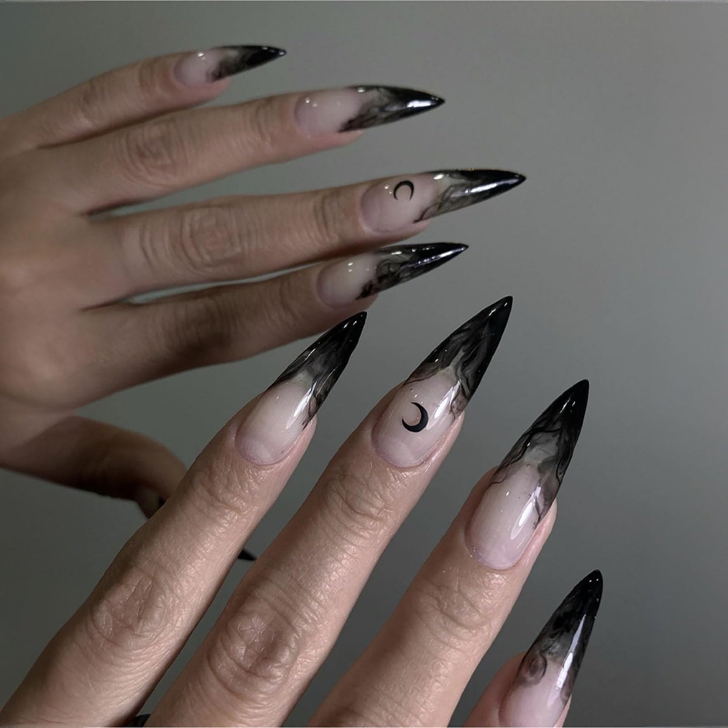 MABKJLF Halloween Press On Nails - Long Stiletto French Tip Fake Nails, Black Blood Gradient, Moon Designs, Glossy Glue On Artificial Nails, 24 Pcs
