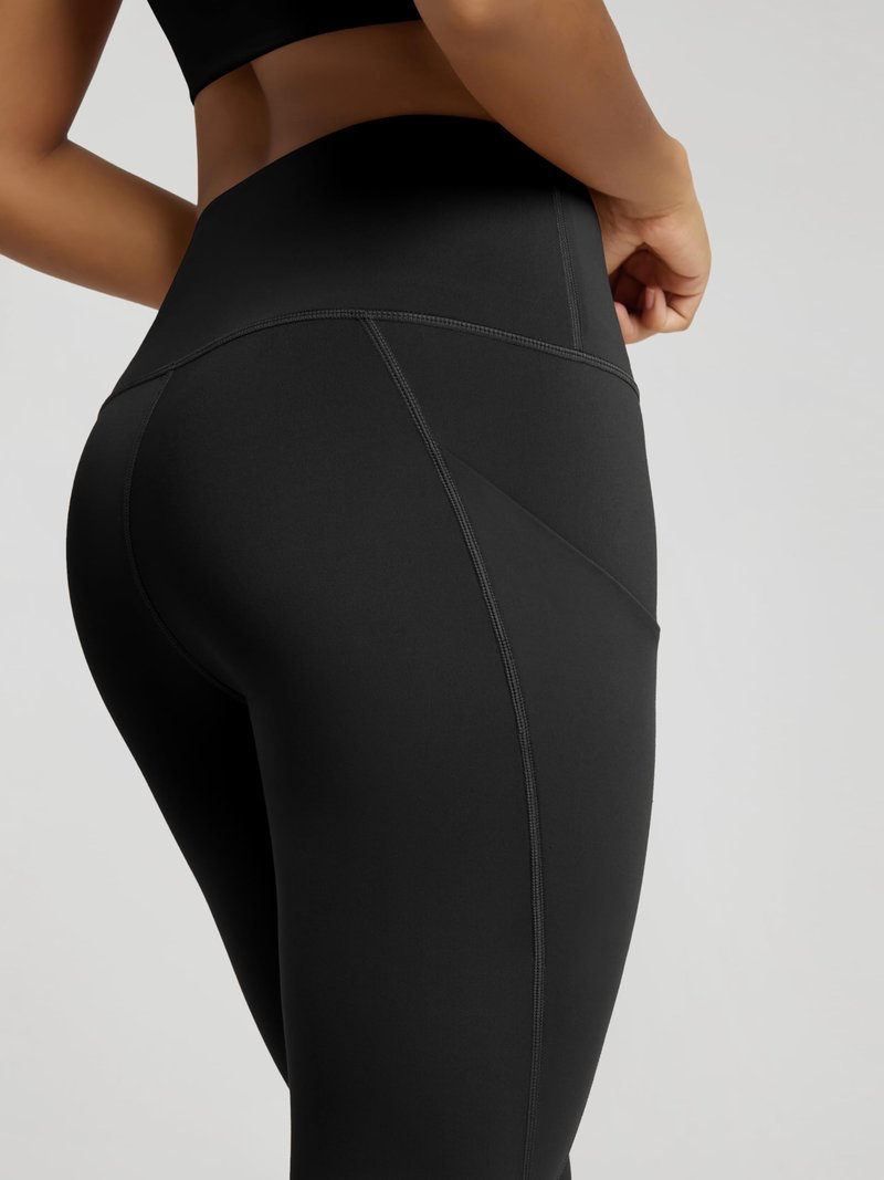 ODODOS Women's Knee Length High Waisted Yoga Capri Leggings with Pockets, Workout Running Sports Athletic Yoga Capris, Black, X-Large