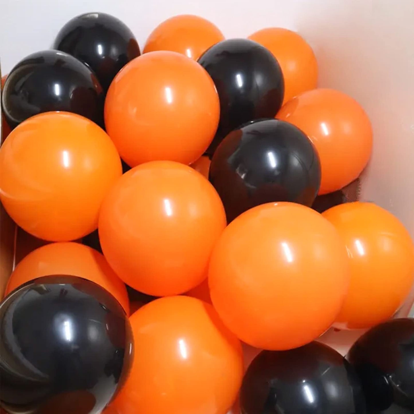 100 Pcs Black and Orange Balloons 12 Inch Halloween Latex Balloons Thicken Helium Party Balloons for Halloween,Wedding, Birthday Party Balloon Arch Garland Decoration