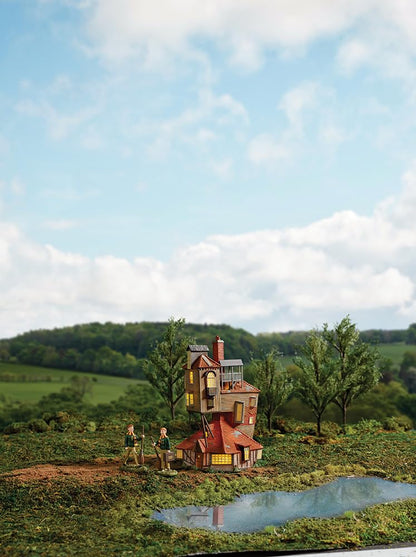 Department 56 Polyresin, Plastic, Stone Powder, Harry Potter Village The Burrow Lit Building, 9.06 Inch, Multicolor