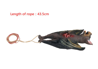 Halloween Hanging Bats Props Trick Toys Simulation Rubber Dead Bat Hanging Ornament Party Decor Prank Prop Cats Dogs Interesting Toys Halloween Party Favors Vampire Rats for Haunted House Decoration