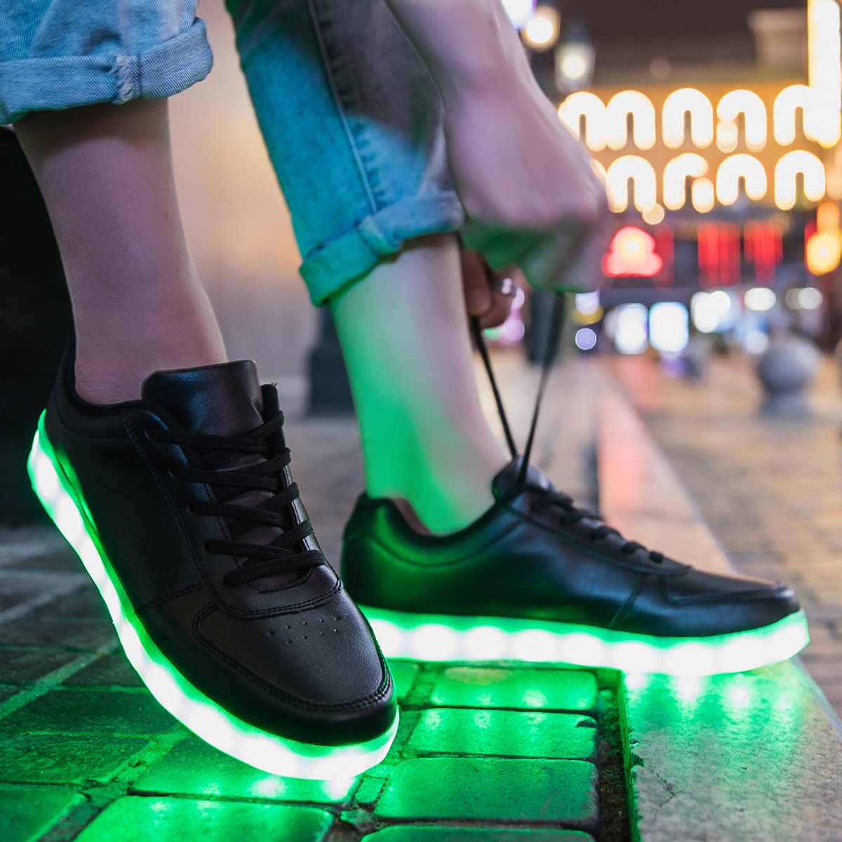 PYYIQI LED Light Up Shoes for Women & Men - Sports LED Sneakers with USB Charging for Festivals, Christmas, Halloween & New Year Parties - Black 35