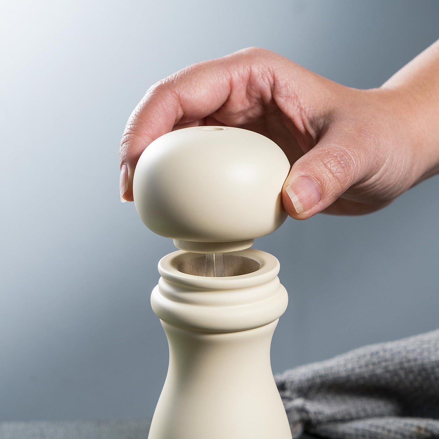 BF BILL.F SINCE 1983 Salt and Pepper Mill Set, Wooden Pepper Mill, Set of 2 Manual Salt Pepper Shaker Mill, Refillable, 7 Inches (Cream Set)