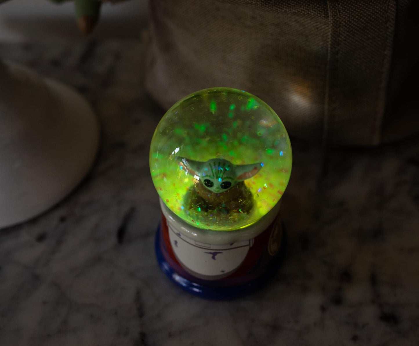 Silver Buffalo Star Wars The Mandalorian Light Up Snow Globe│Grogu Baby Yoda│4.6 Inches Tall, 55mm (Medium)