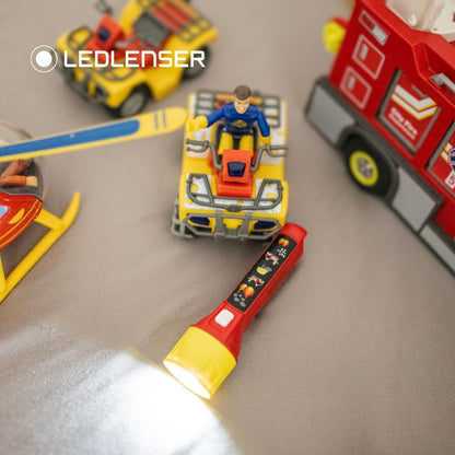 Ledlenser KidBEAM4 Kids Torch, 4 Colour LED AAA Battery Fireman Flashlight, Lightweight 72g, Inc Pocket Clip, Auto Shut Off Feature, Excellent for Reading, Camping & Night Time Fun, Gift for Children
