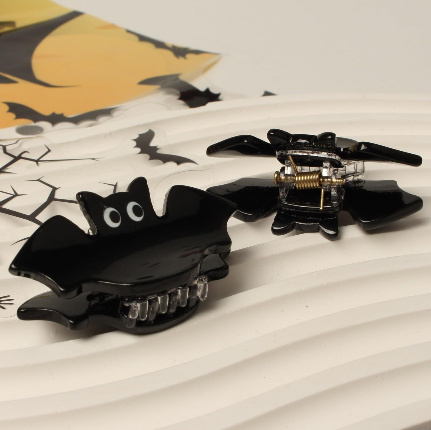 Mini Halloween Hair Claw Clips for Girls Pumpkin Ghost Bat Spider Web Designs Hair Clips Cute Halloween Hair Accessories