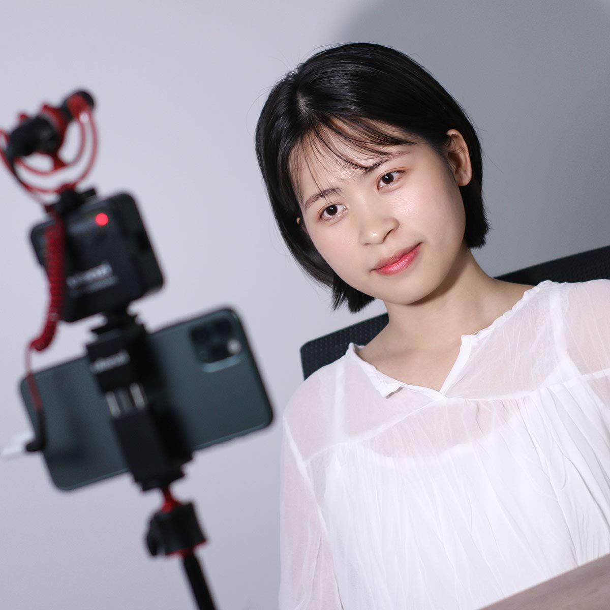 ULANZI VL49 Camera Light, Led Video Light Dimmable with 2000 mAh Battery, Portable Light Photography Rechargeable, Brightness Adjustable for Youtube,Studio,Livestreaming,DSRL,Camcorder Shooting